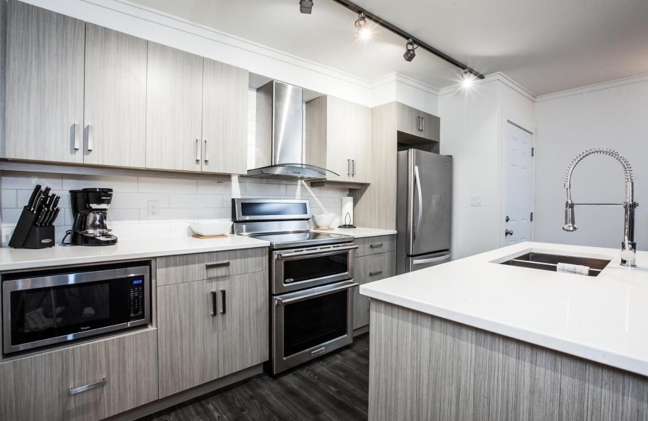 Novlan Suite By Revelstoke Vacations Ngoại thất bức ảnh